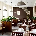 500 Hotell 3*
